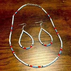 Necklace and earrings set!